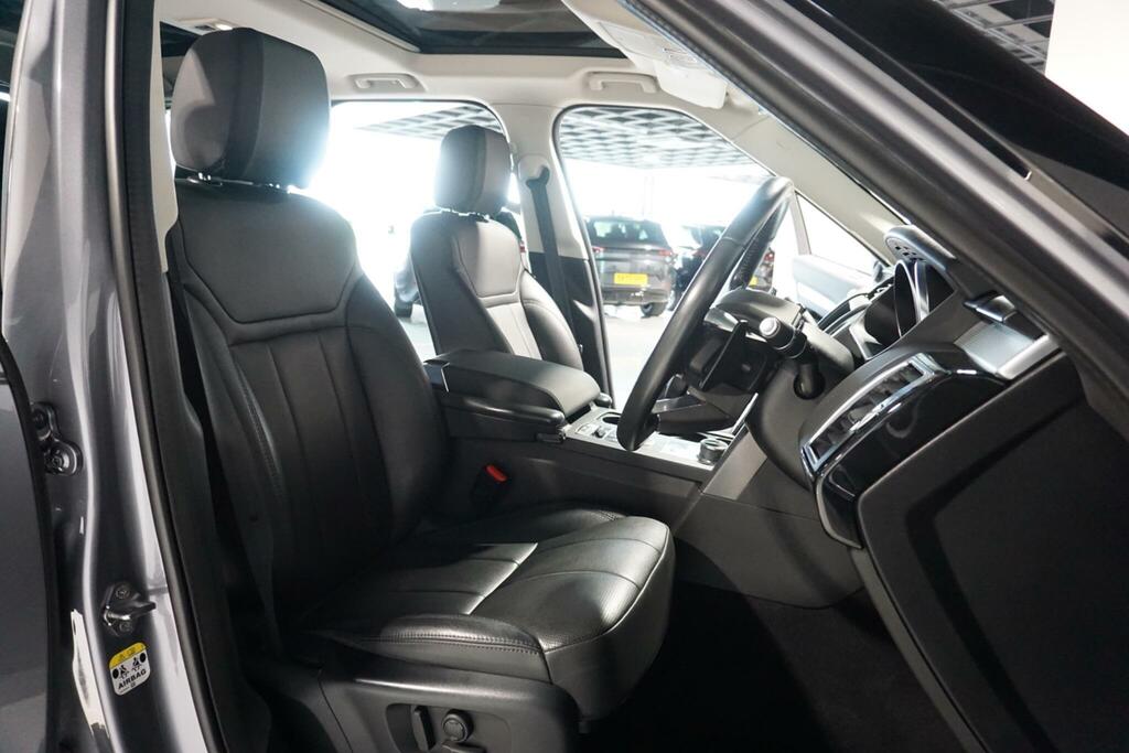 Land Rover Discovery 2018 3.0 Sd V6 Hse Luxury Suv 4Wd Grey #9