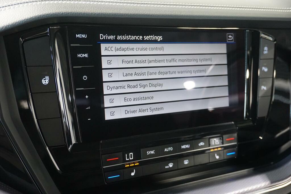 Volkswagen Touareg 3 L V6 Black Edition Tsi 4Wd #57