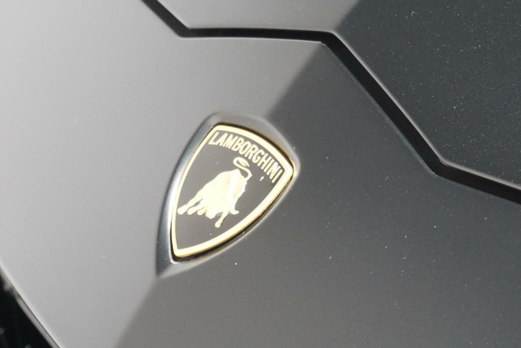 Lamborghini Urus Suv  #84