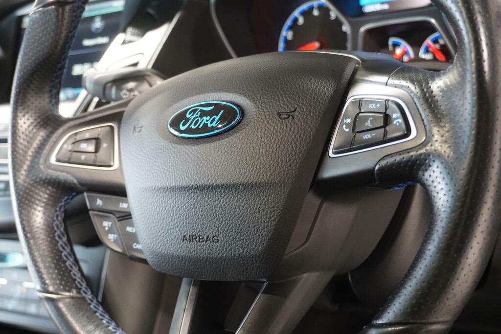 Ford Focus   #49