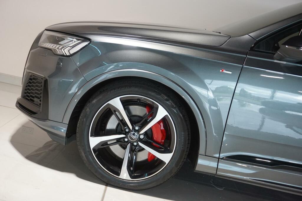 Audi Q7 Diesel Black #43