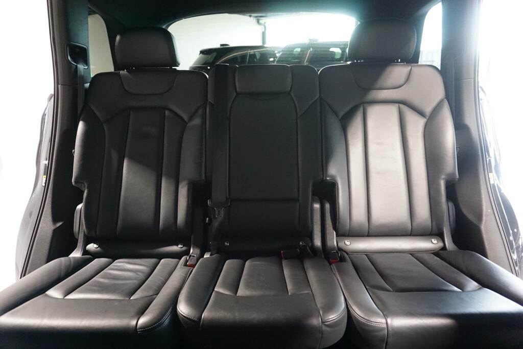 Audi Q7 Diesel Black #8