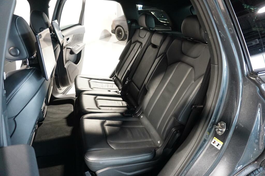 Audi Q7 Diesel Black #11
