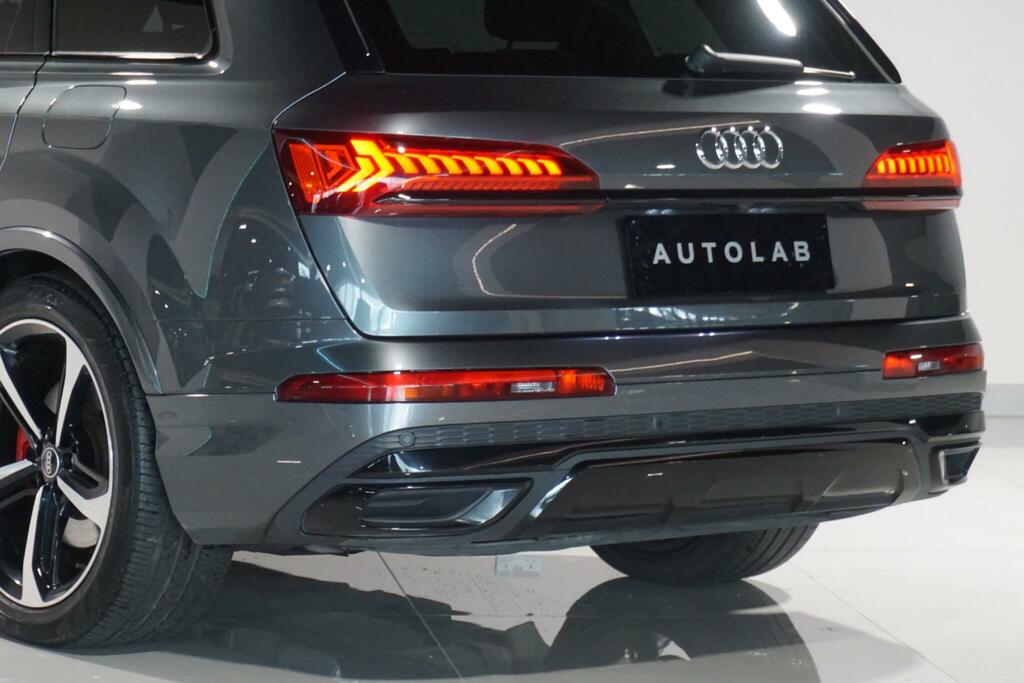 Audi Q7 Diesel Black #40