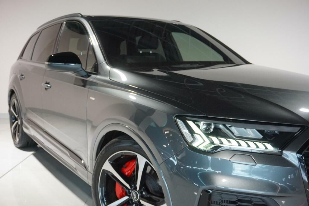 Audi Q7 Diesel Black #45