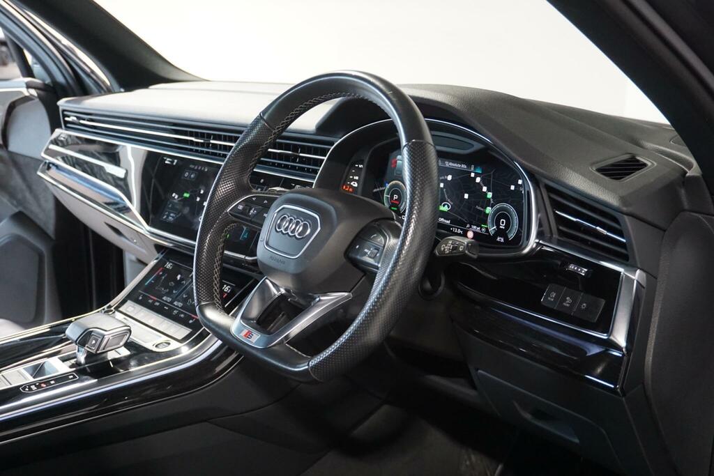 Audi Q7 Diesel Black #10