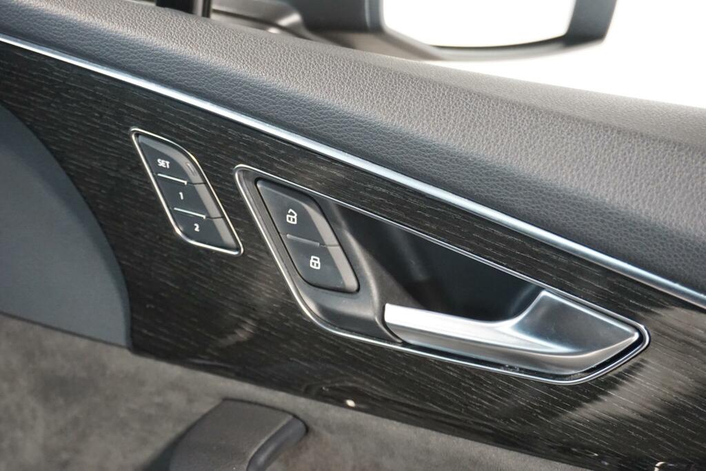 Audi Q7 Diesel Black #63