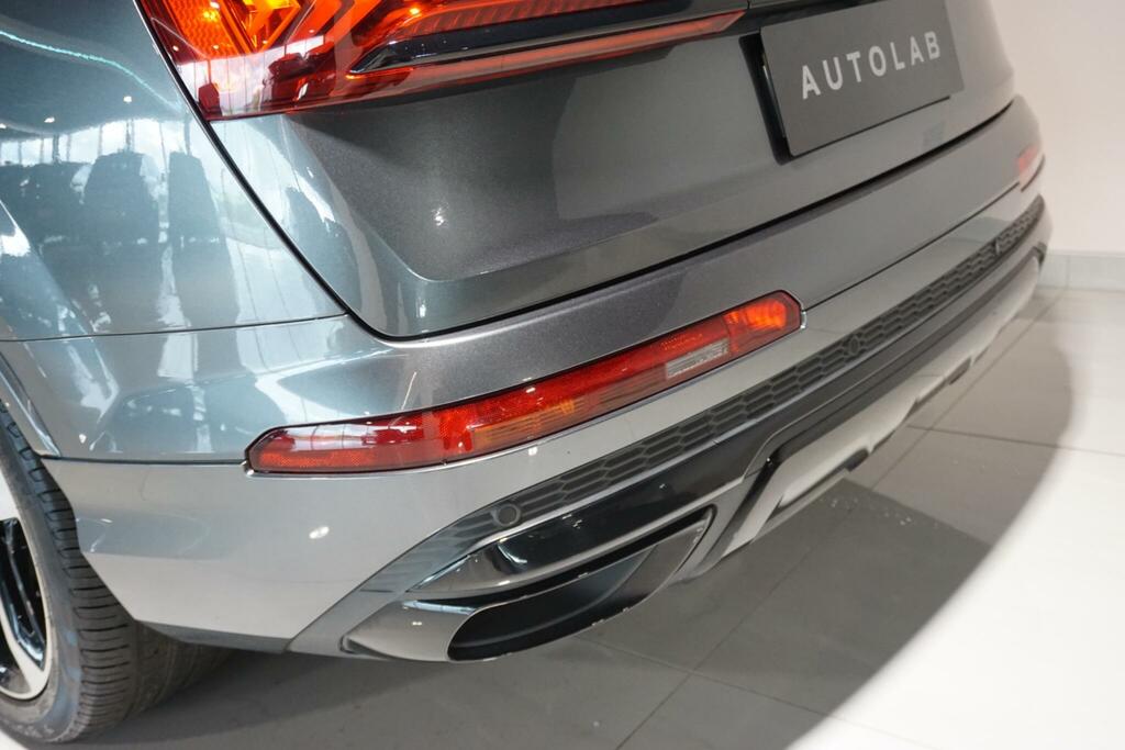 Audi Q7 Diesel Black #68