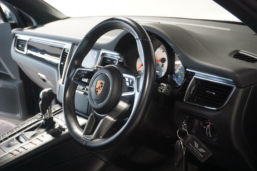 Porsche Macan T Grey #9