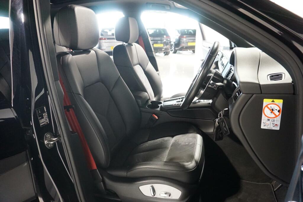 Porsche Macan T Grey #8