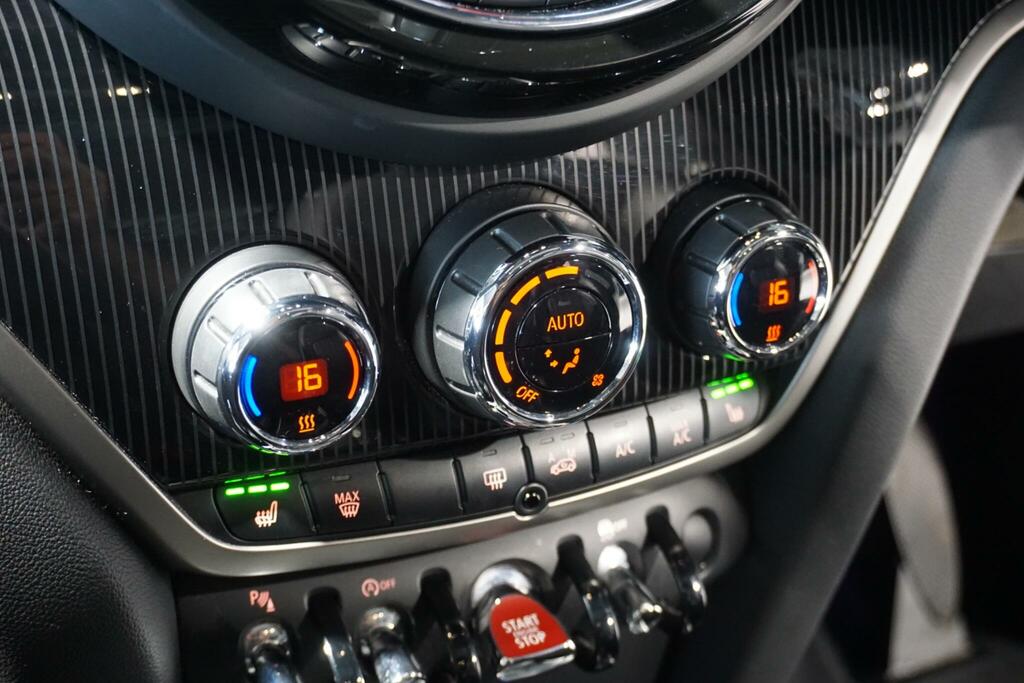 Mini Countryman Hatchback Black #56
