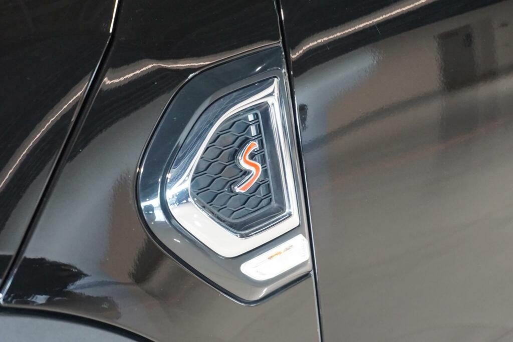 Mini Countryman Hatchback Black #71
