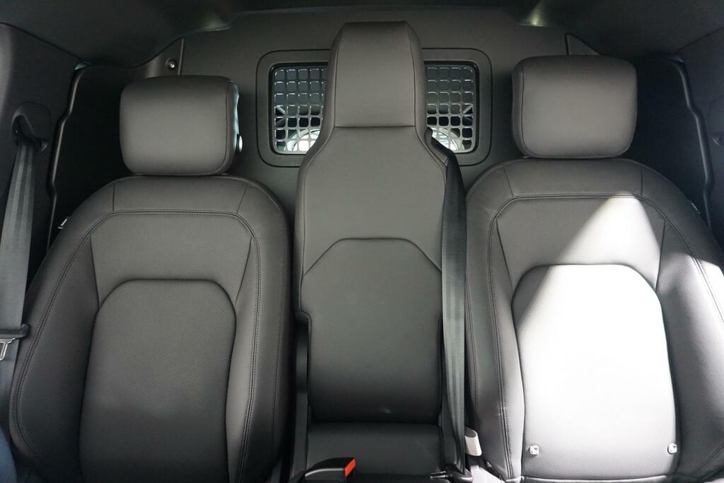 Land Rover Defender 110 3.0 D350 Mhev Black #6