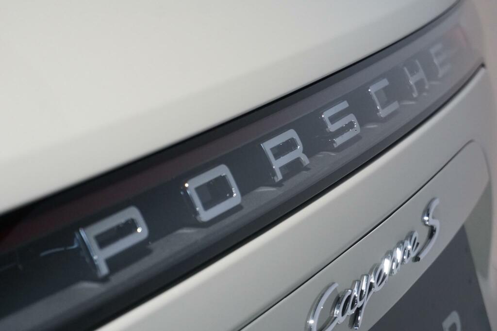 Porsche Cayenne Suv Grey #75
