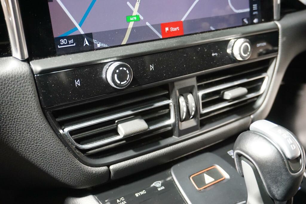Porsche Macan Automatic Blue #62