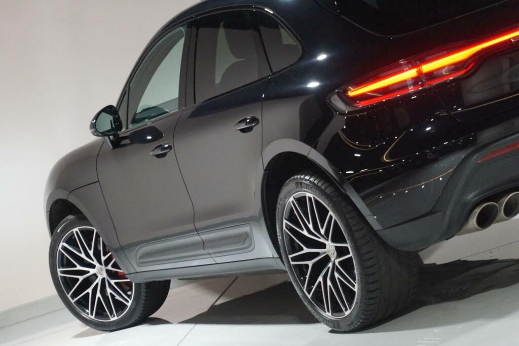 Porsche Macan Automatic Blue #39