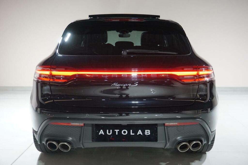 Porsche Macan Automatic Blue #23