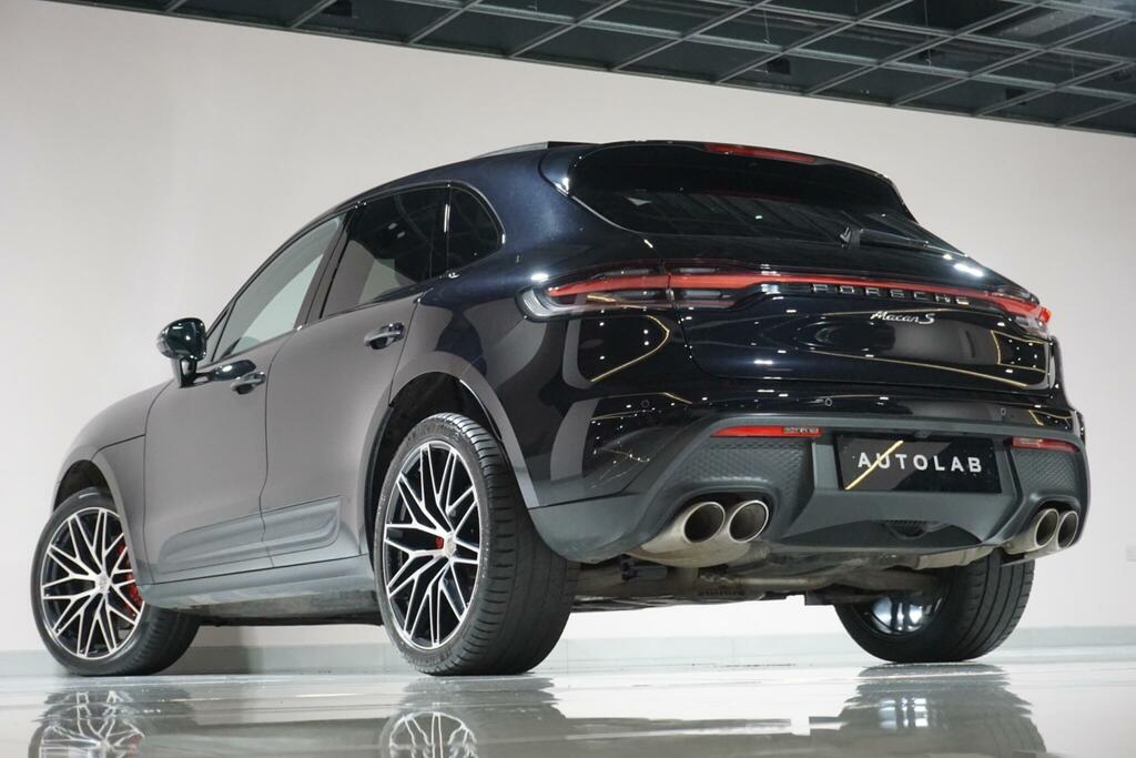 Porsche Macan Automatic Blue #26