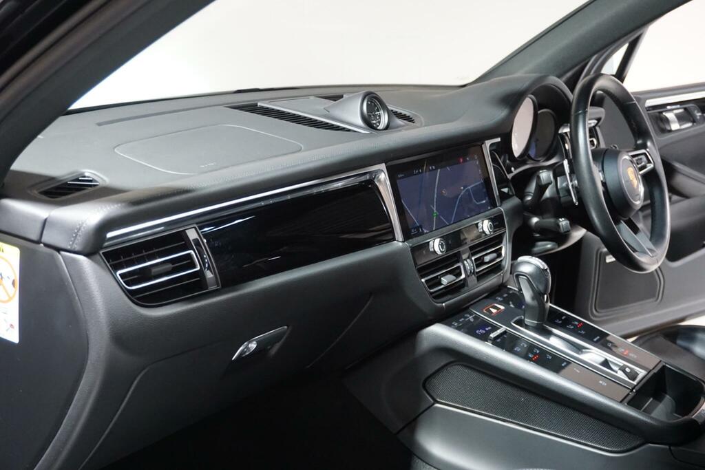 Porsche Macan Automatic Blue #50