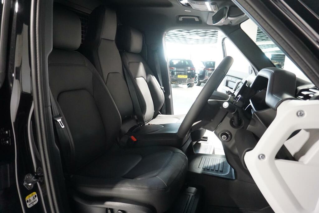 Land Rover Defender 110 3.0 D350 Mhev Black #6