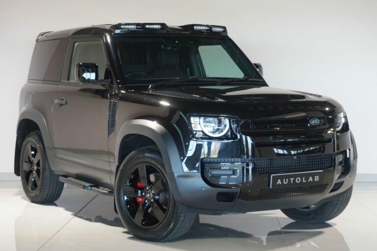 Land Rover Defender 90 3.0 D250 Mhev Black