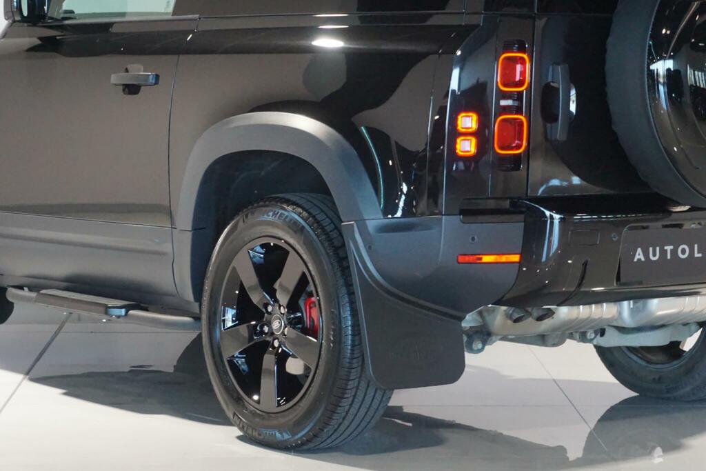 Land Rover Defender 90 X-dynamic Hse Blue #38