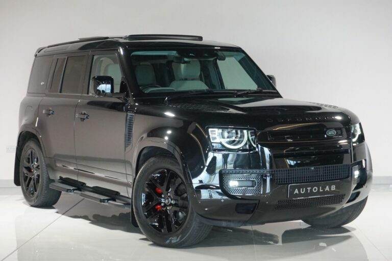 Land Rover Defender 110 3.0 D250 Mhev Black