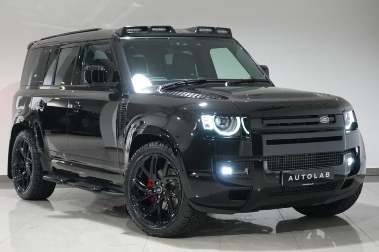 Land Rover Defender 110 3.0 D250 Mhev Black