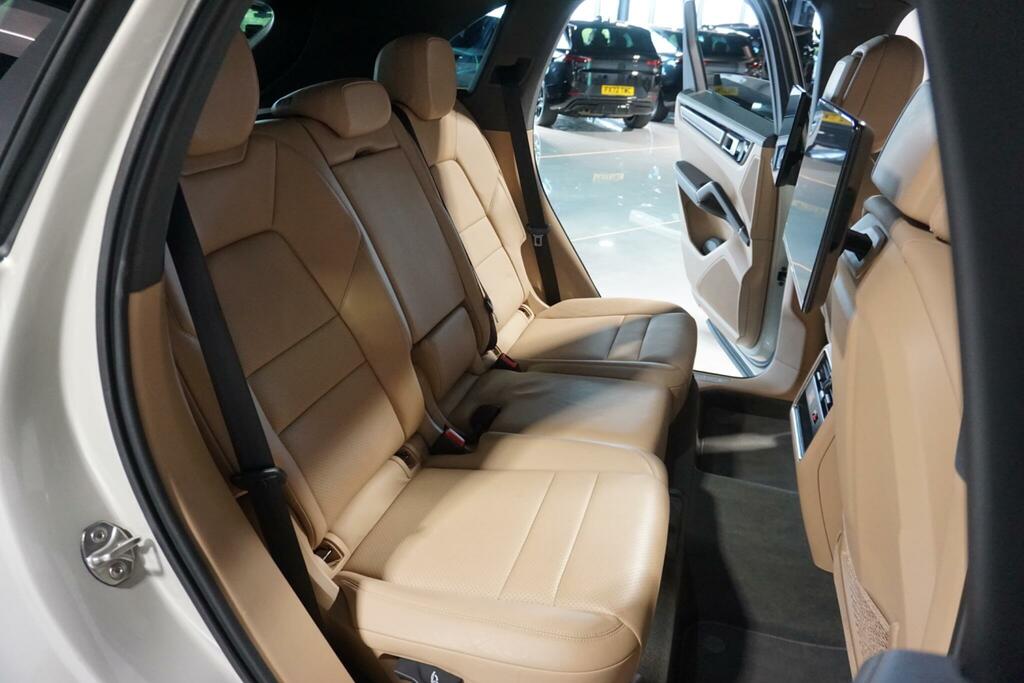 Porsche Cayenne 3.0 L V6 Platinum Edition E-hybrid A 4Wd #51