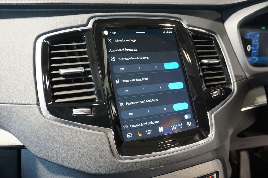 Volvo XC90 B5 Awd Plus Dark Black #65