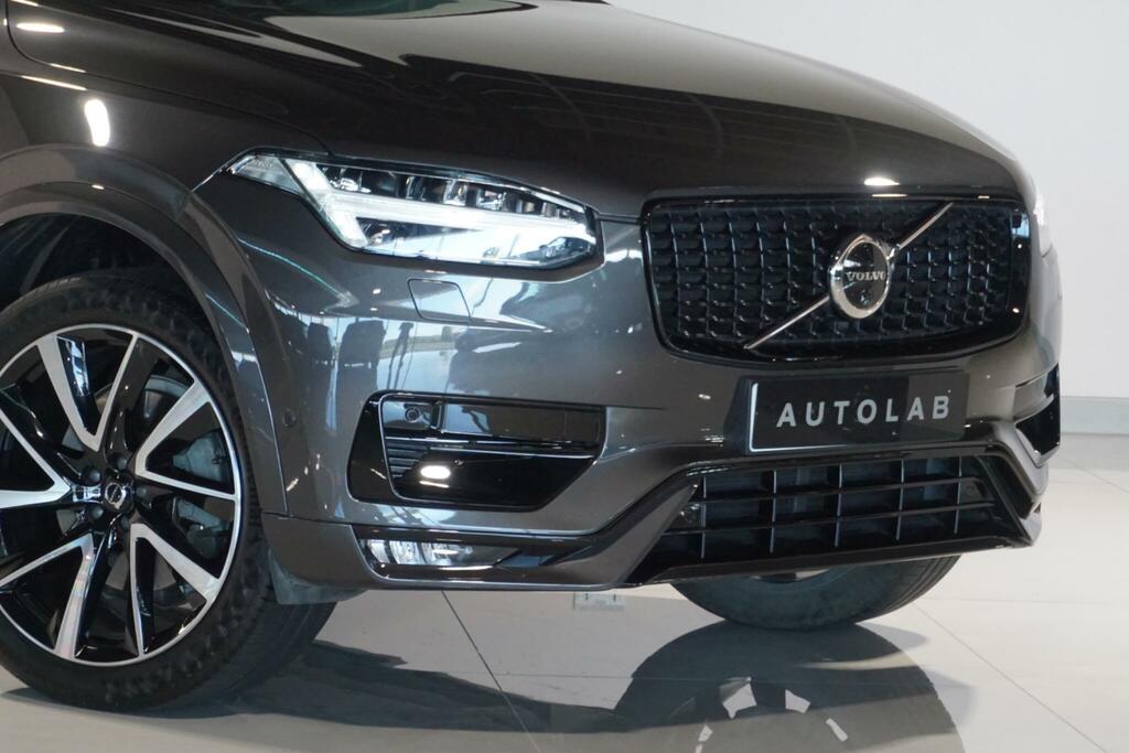 Volvo XC90 B5 Awd Plus Dark Black #40