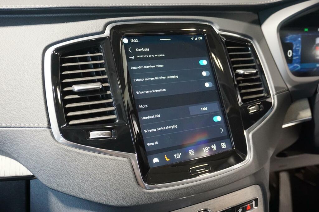 Volvo XC90 B5 Awd Plus Dark Black #60