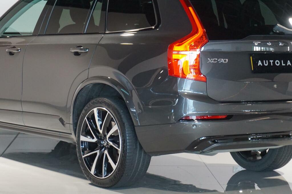 Volvo XC90 B5 Awd Plus Dark Black #43