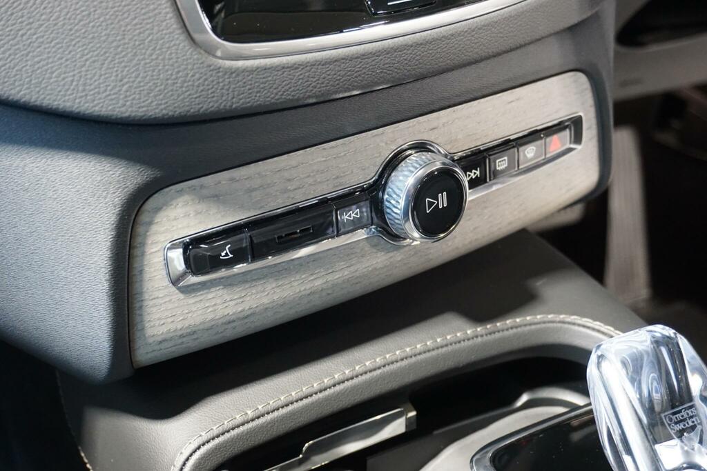 Volvo XC90 B5 Awd Plus Dark Black #67