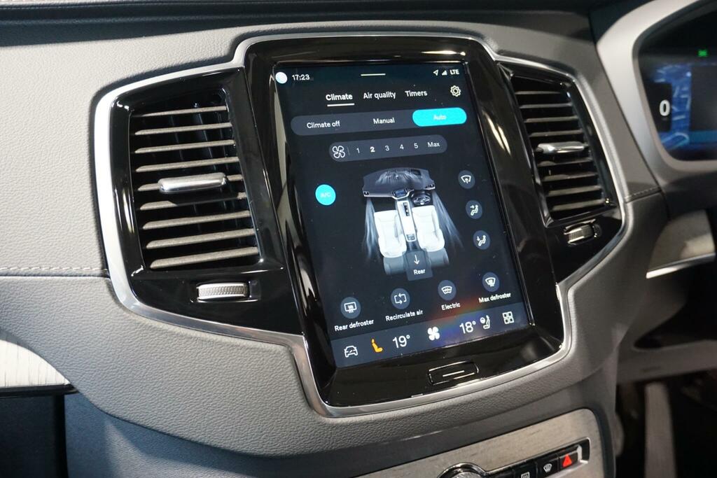 Volvo XC90 Estate Black #63