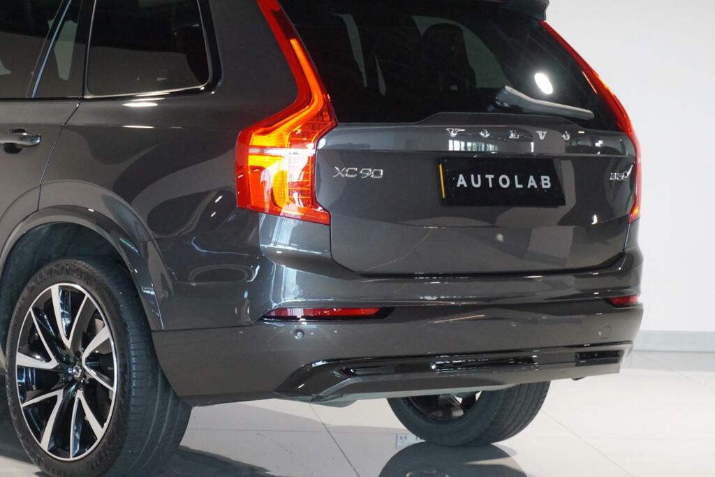 Volvo XC90 Estate Black #41