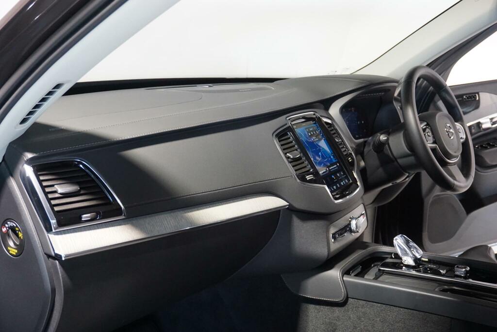 Volvo XC90 Estate Black #48