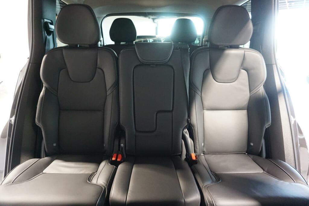 Volvo XC90 Estate Black #7