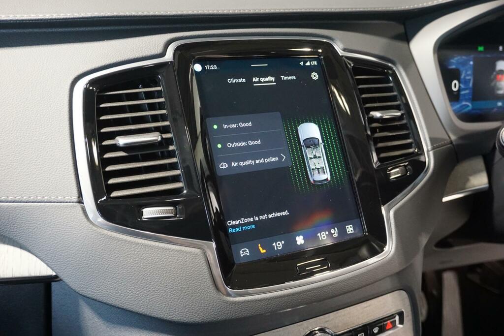 Volvo XC90 Estate Black #64