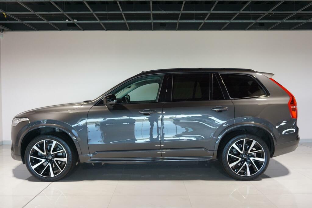 Volvo XC90 Estate Black #30