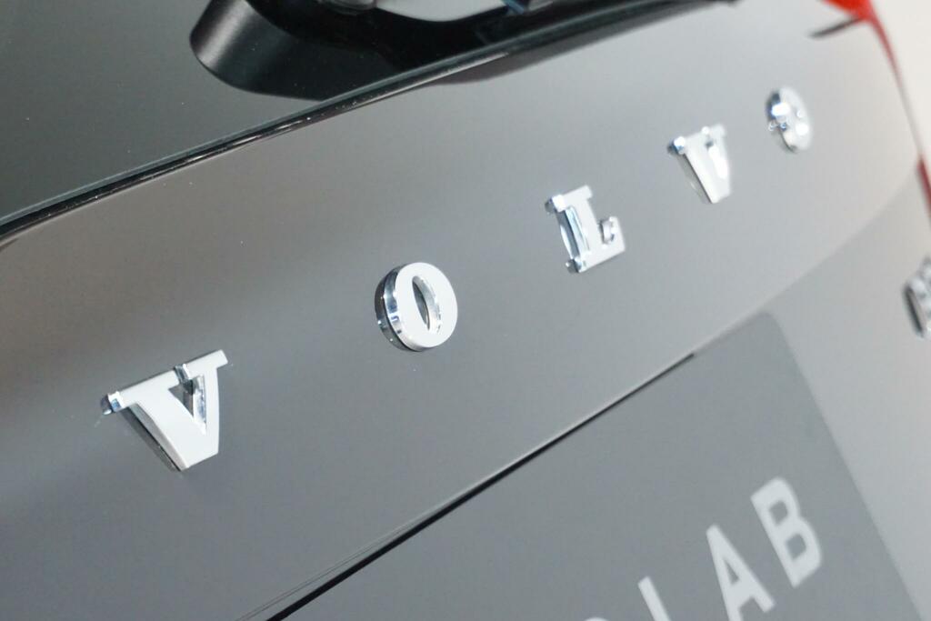 Volvo XC90 Estate Black #83