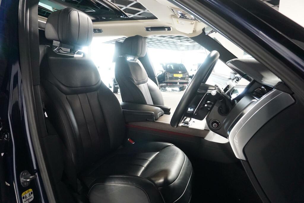 Land Rover Range Rover D300 Autobiography Blue #10