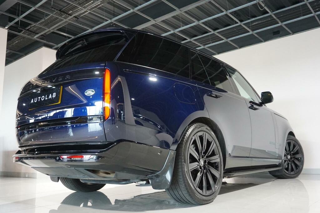 Land Rover Range Rover D300 Autobiography Blue #33