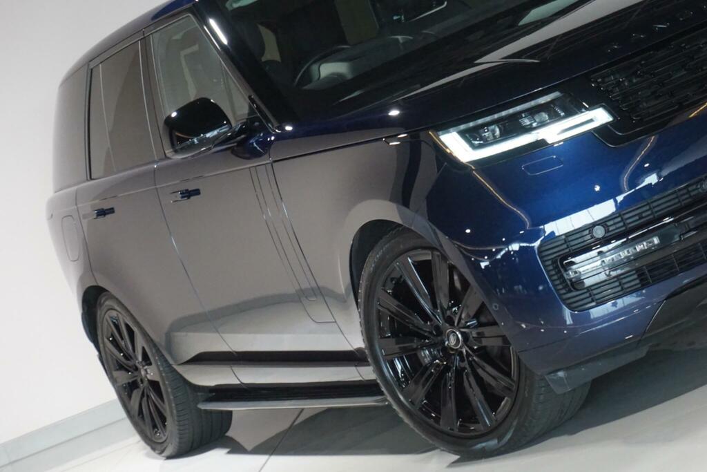 Land Rover Range Rover D300 Autobiography Blue #43