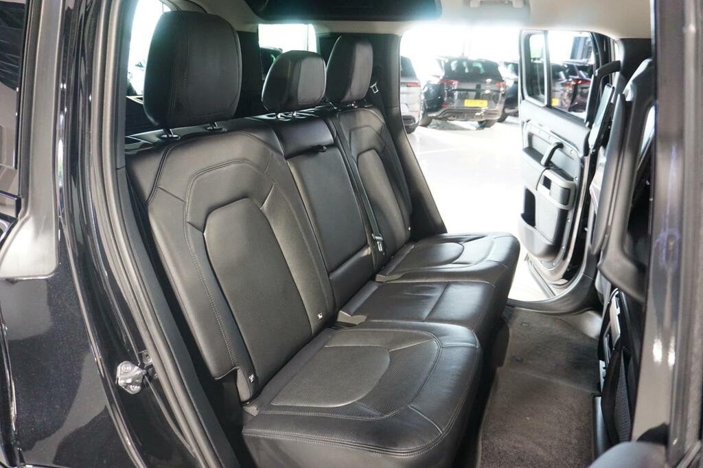 Land Rover Defender 110 D300 X-dynamic S Blue #54