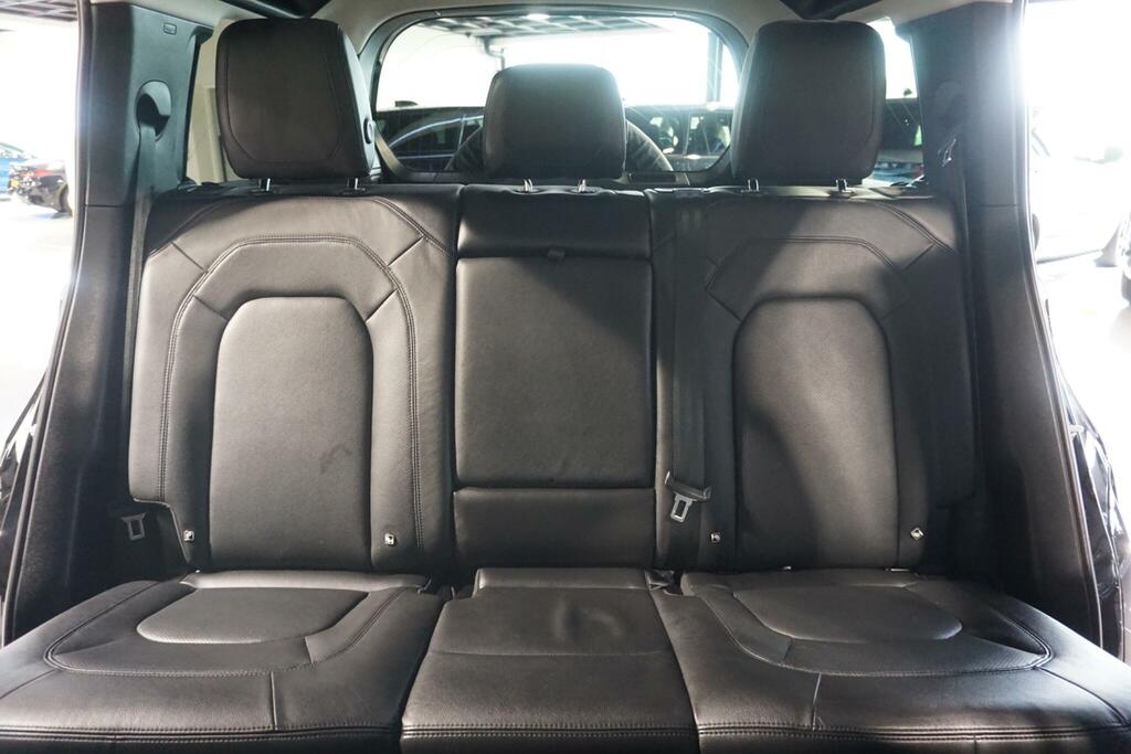 Land Rover Defender 110 D300 X-dynamic S Blue #8
