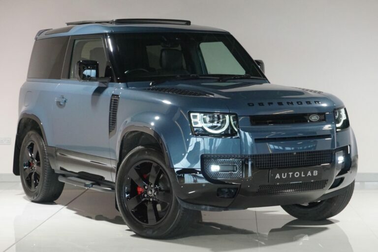 Land Rover Defender 90 3.0 D250 Mhev Blue