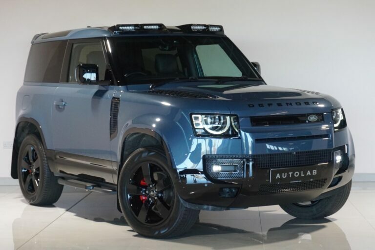 Land Rover Defender 90 3.0 D250 Mhev Blue