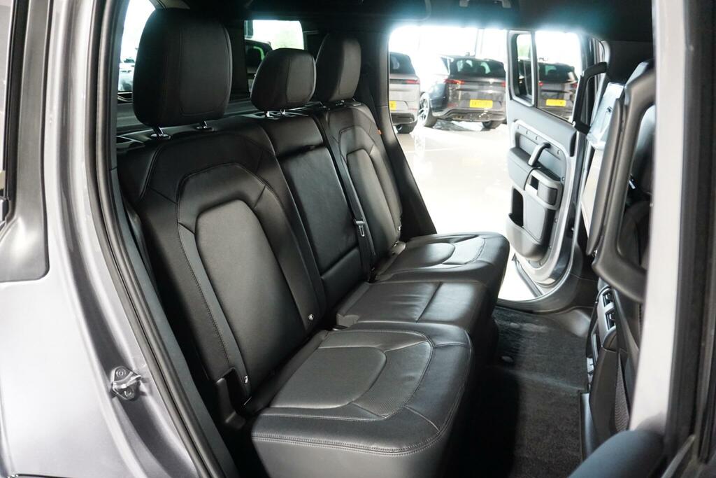 Land Rover Defender 110 Suv Grey #52