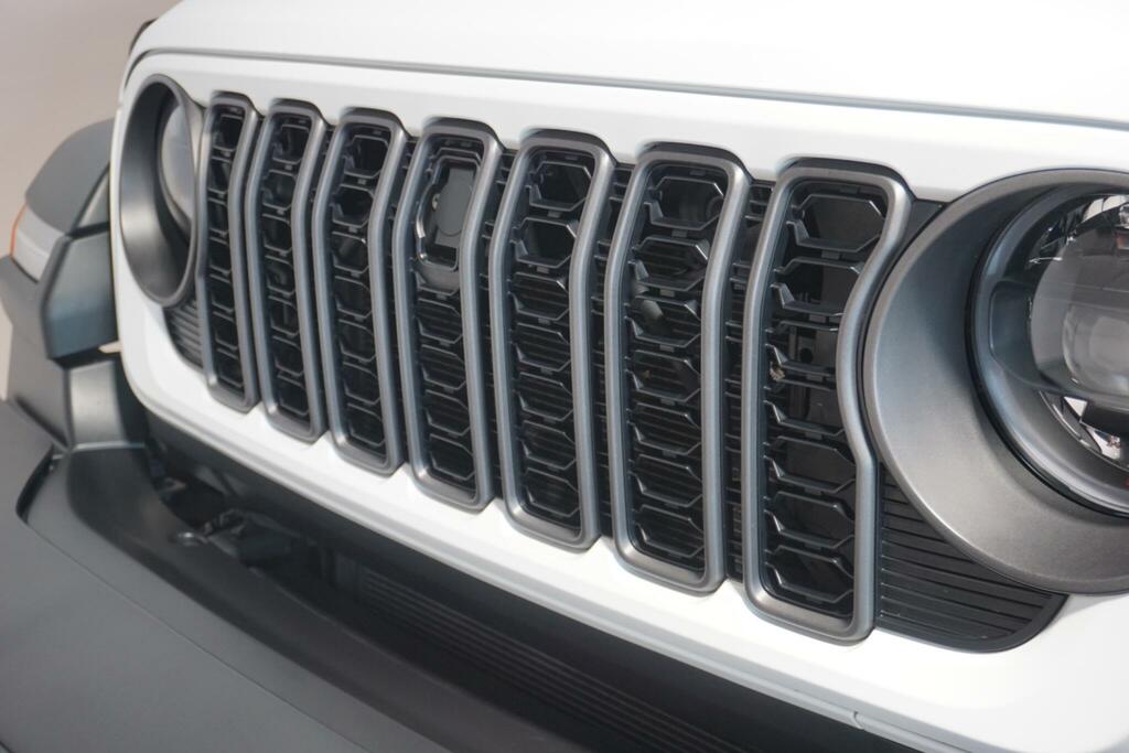 Jeep Wrangler 2.0 Gme Sahara Silver #66